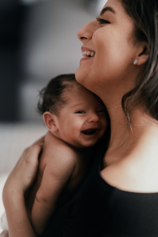 newborn-baby-and-his-mom-maternity-pregnancy